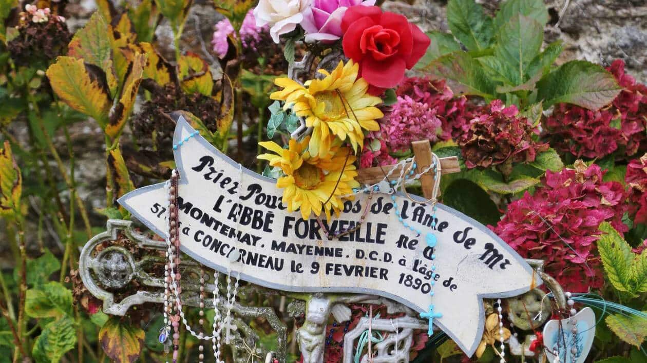 Tombe de l'abbé Forveille